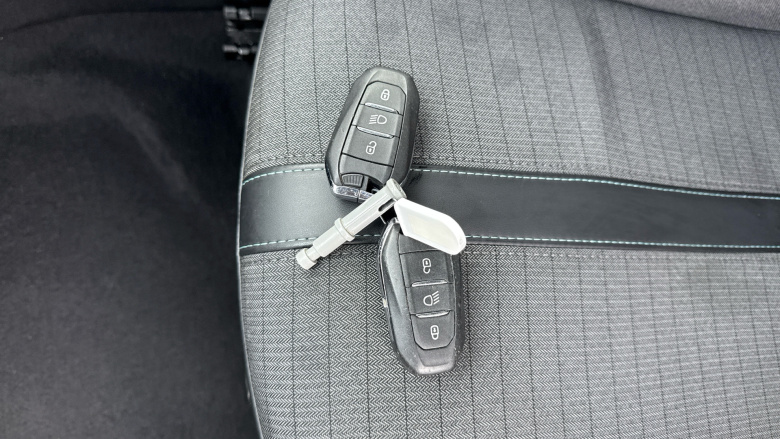 Peugeot 2008 1.5 BlueHDi 110 Allure Premium 5dr Diesel Estate